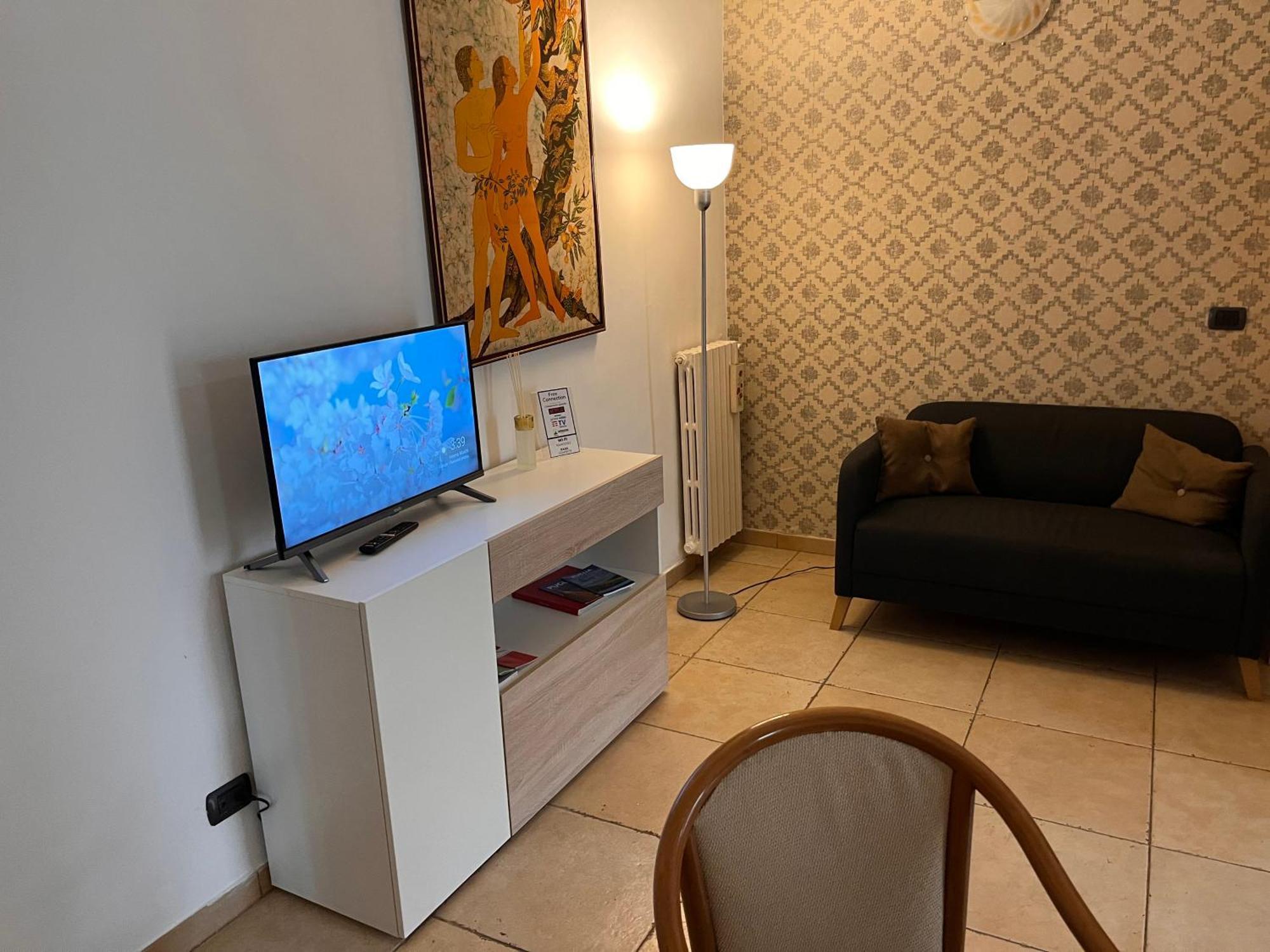 Mamo1 - Appartamento In Pieno Centro Citta Bari Ngoại thất bức ảnh